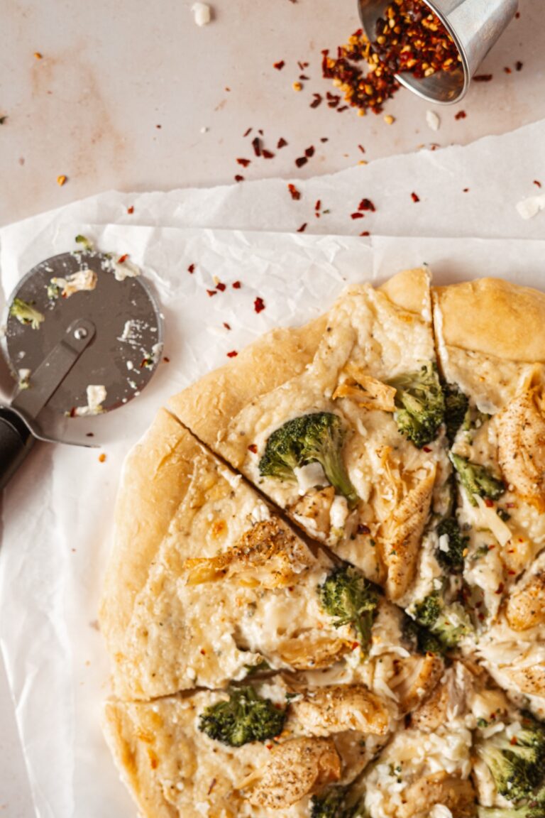 Chicken Alfredo Pizza with No-Yeast Dough