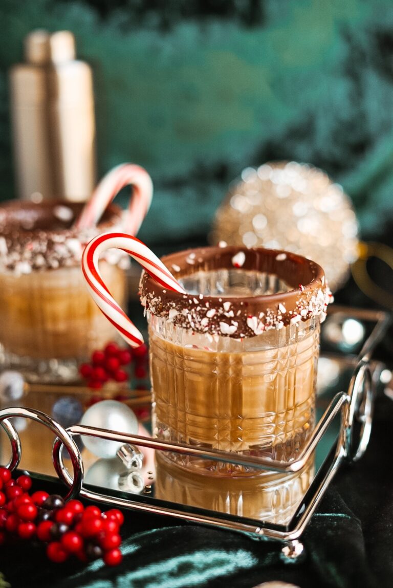Peppermint White Russians – The White Christmas Cocktail