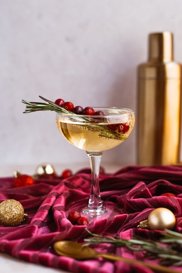 Christmas Cranberry Garland Spritz