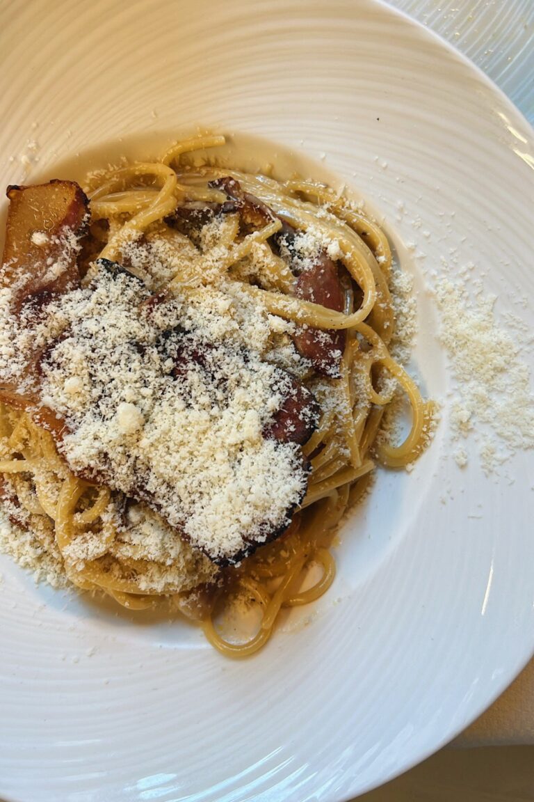 How to Navigate Dining in Italy as a Tourist