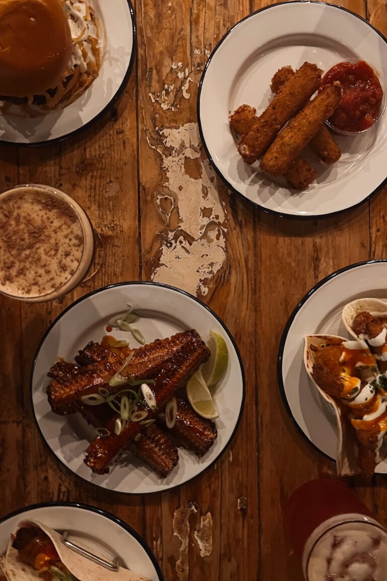 13 Awesome Restaurants, Pubs, and Markets in Belfast