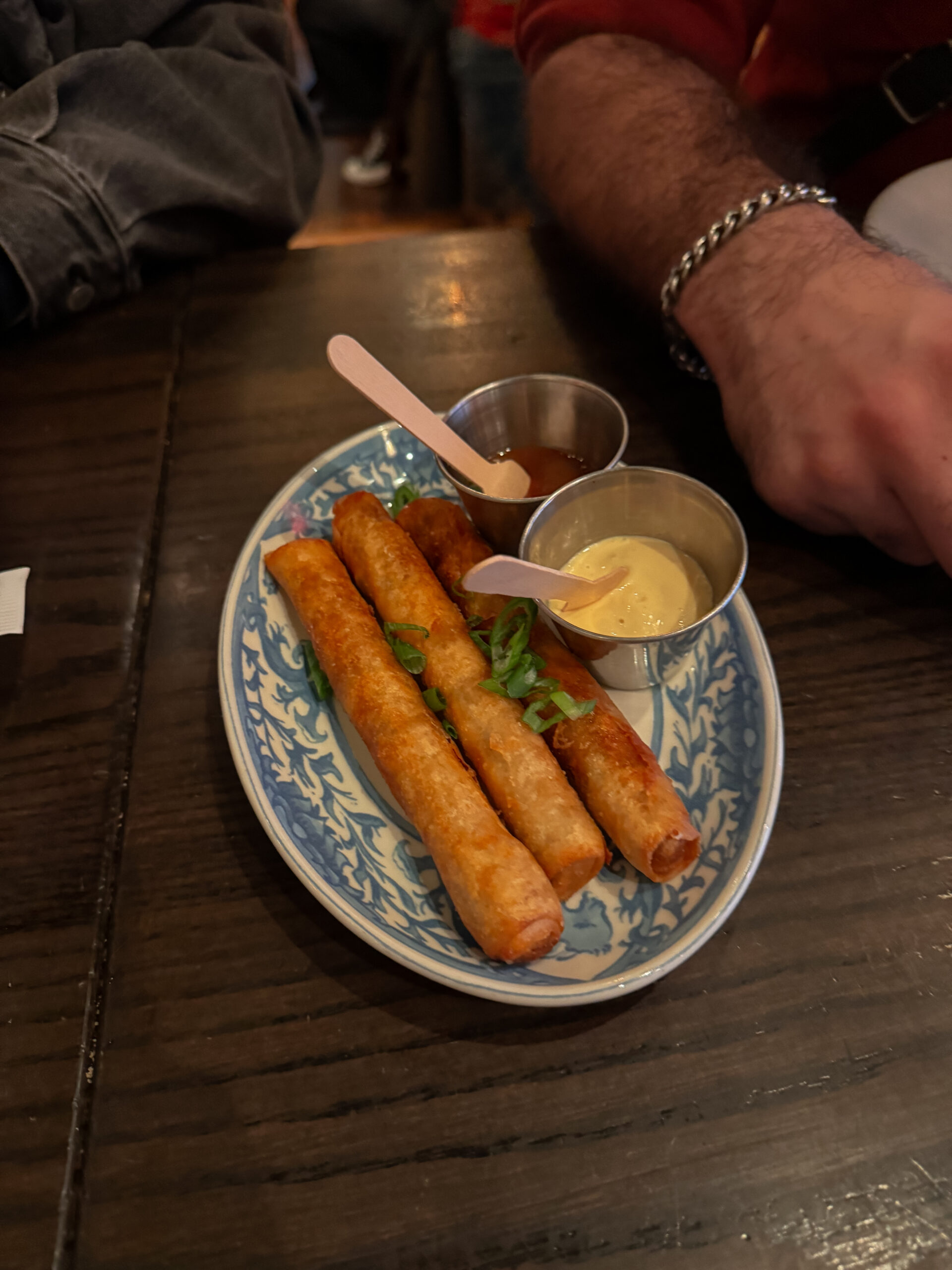 spring rolls on plate.