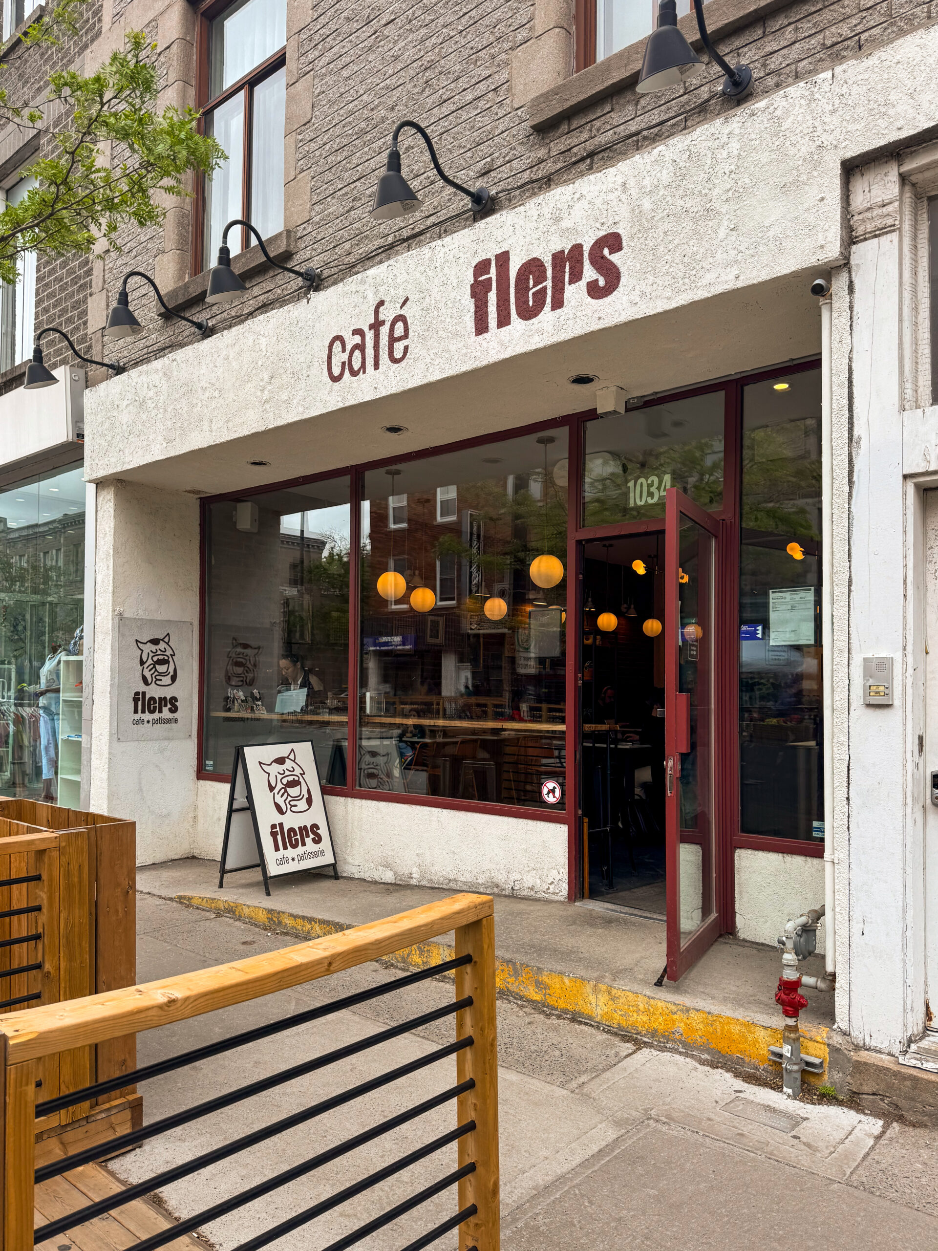 cafe flers storefront.