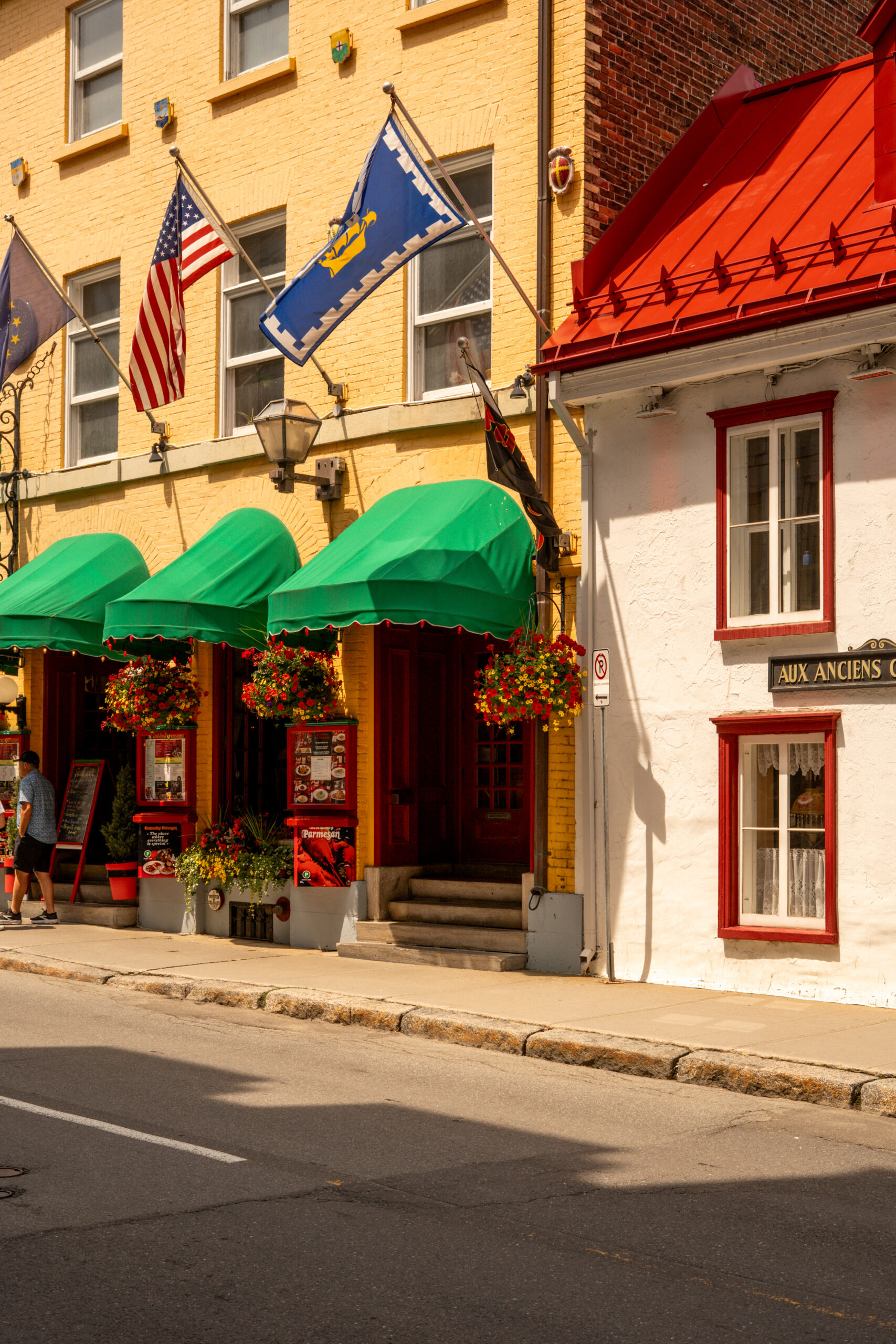 restaurant street view.